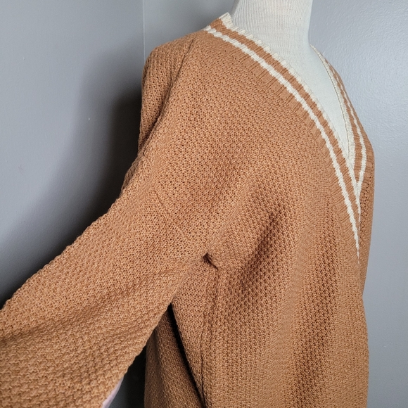 Maverick The Collection Cassandra V-Neck Sweater - Picture 2 of 9